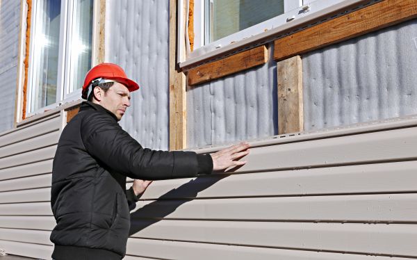 Cost of Vinyl Cladding Repair in Bloomington