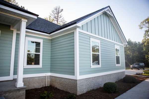 Board Siding Repair in Bloomington
