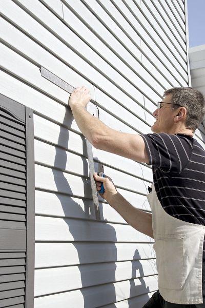 Cost of Vinyl Siding Service in Bloomington